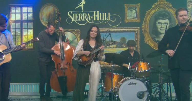 Saturday Sessions: Sierra Hull performs “Movement 3”