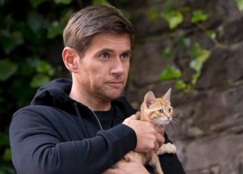 Downton Abbey star’s TV thriller labelled ‘waste of time’ races up Netflix chart