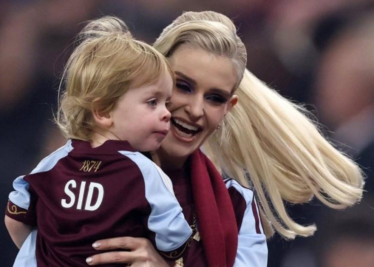 Kelly Osbourne enjoys special day out with son Sidney and her rarely seen brother Louis