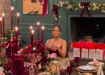 Jennifer Lopez gives fans a glimpse into family Christmas at sprawling LA mansion