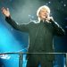 Barry Manilow announces lung cancer diagnosis