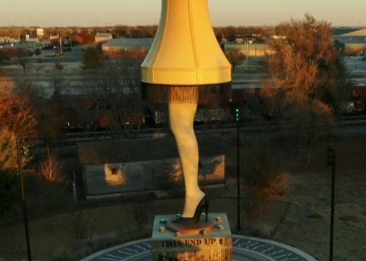 How a small Oklahoma town pays homage to the leg lamp from “A Christmas Story”