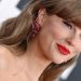 Taylor Swift donates $1 million to Feeding America, group says