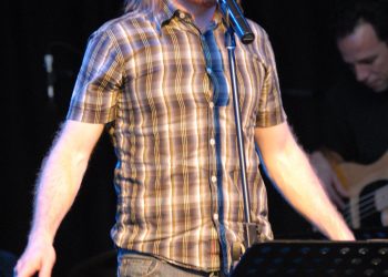 Thomas Brodie-Sangster escapes noose in ‘Artful Dodger’ Season 2